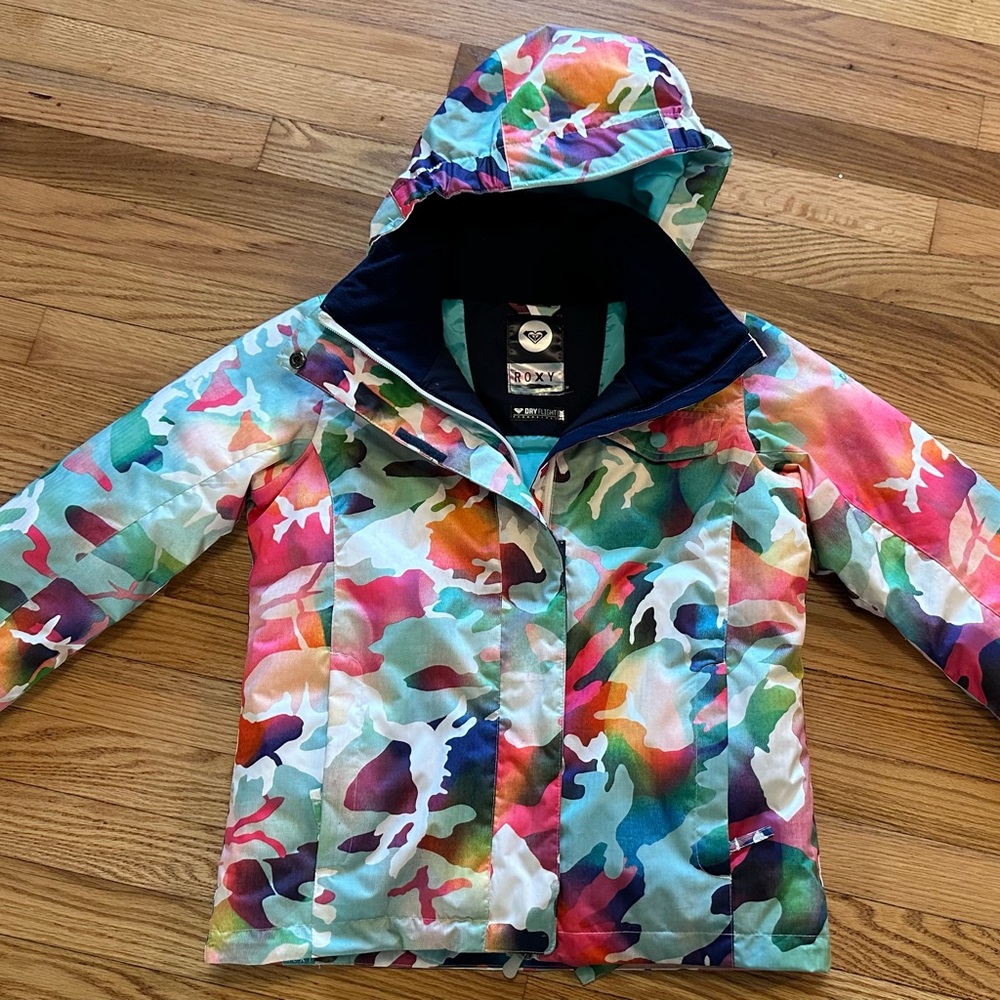 Girls Roxy Snowboarding skiing Jacket. Mid-weight dry flight technology.
